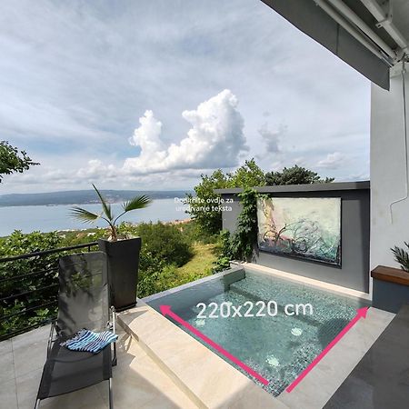 Art Gallery House With A Small Relaxing Pool ซริกเวนิซา ภายนอก รูปภาพ