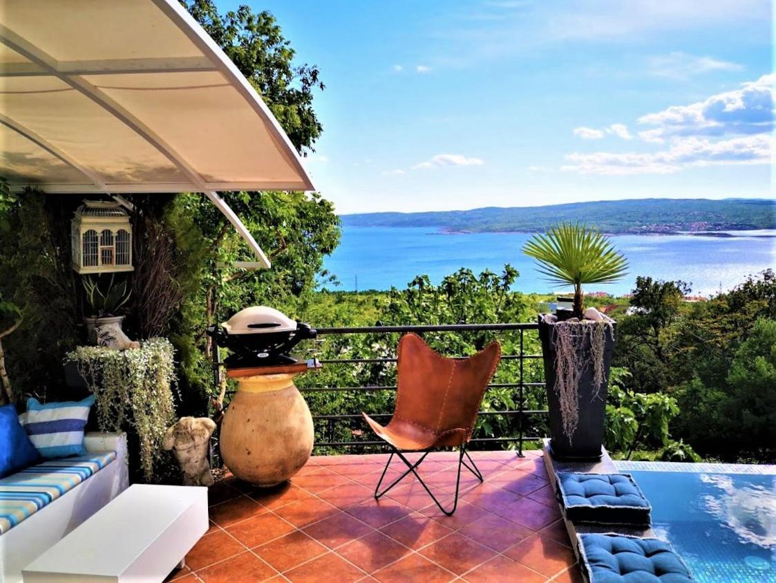 Art Gallery House With A Small Relaxing Pool ซริกเวนิซา ภายนอก รูปภาพ